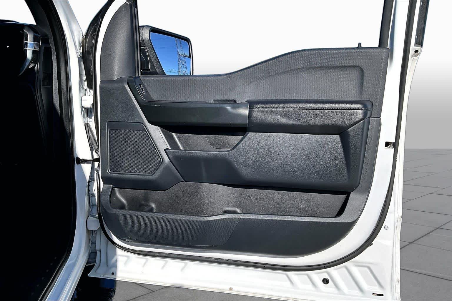Used 2023 Oxford White Ford XL image 40