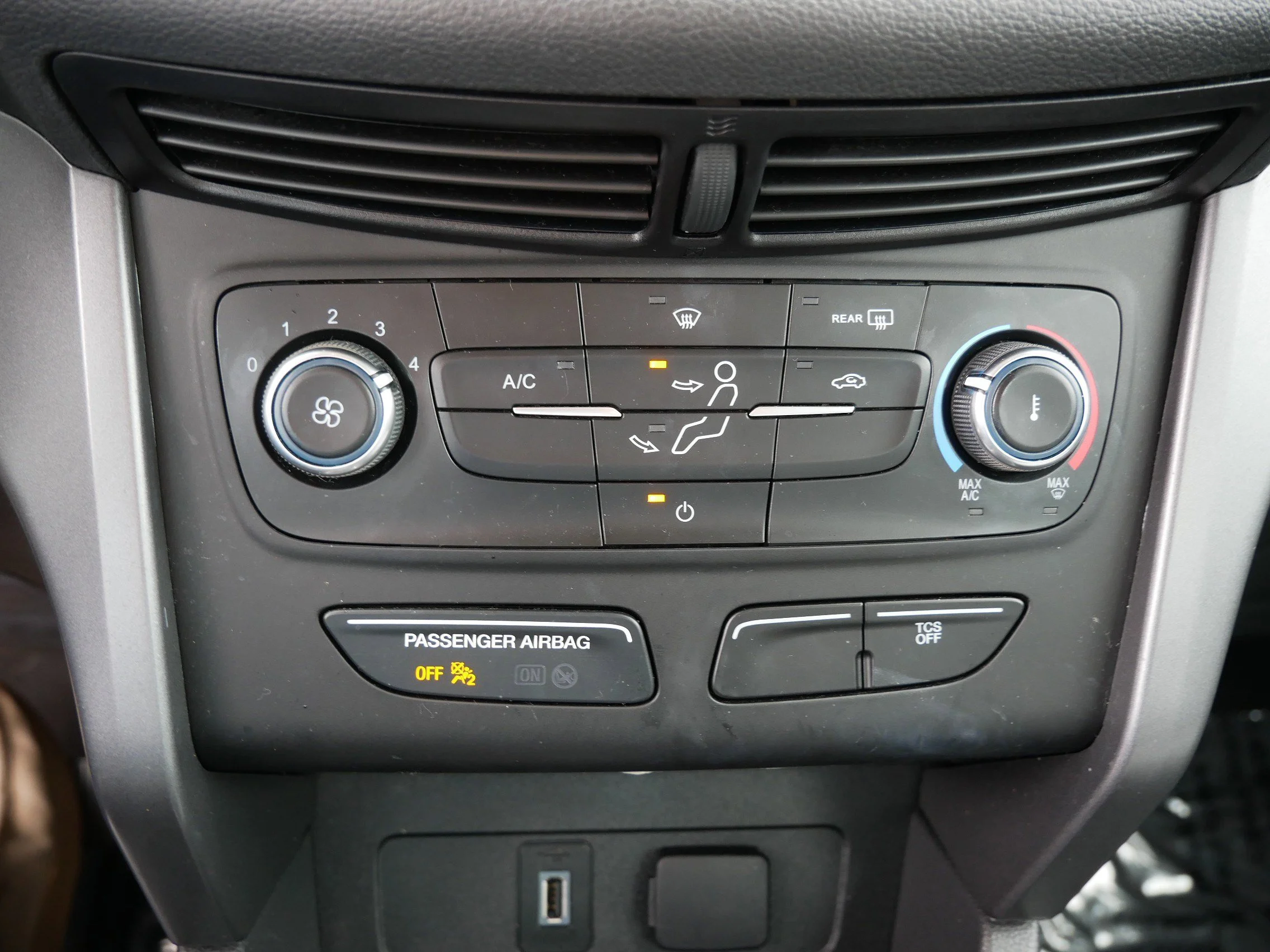 Used 2019 Magnetic Ford S image 23