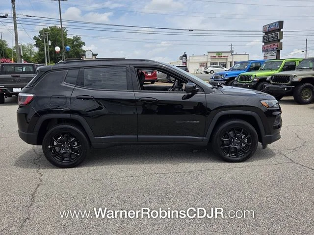 New 2026 Diamond Black Crystal Pearlcoat Jeep Latitude image 14