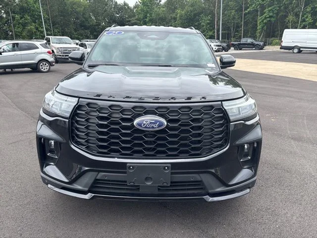 Certified Used 2025 Black Ford ST-Line image 2