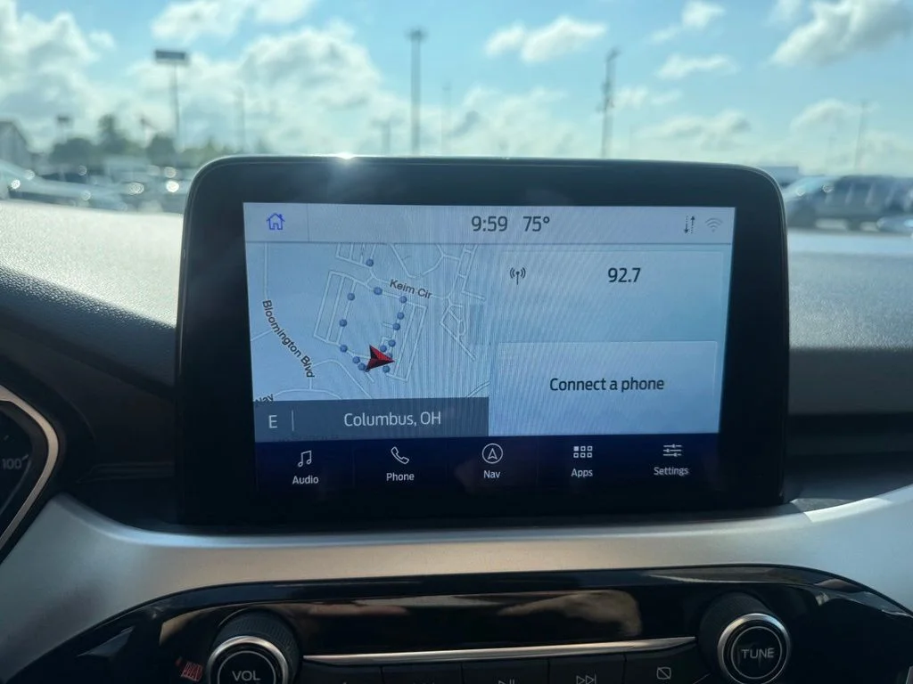 Used 2020 Green Metallic Ford SEL image 24