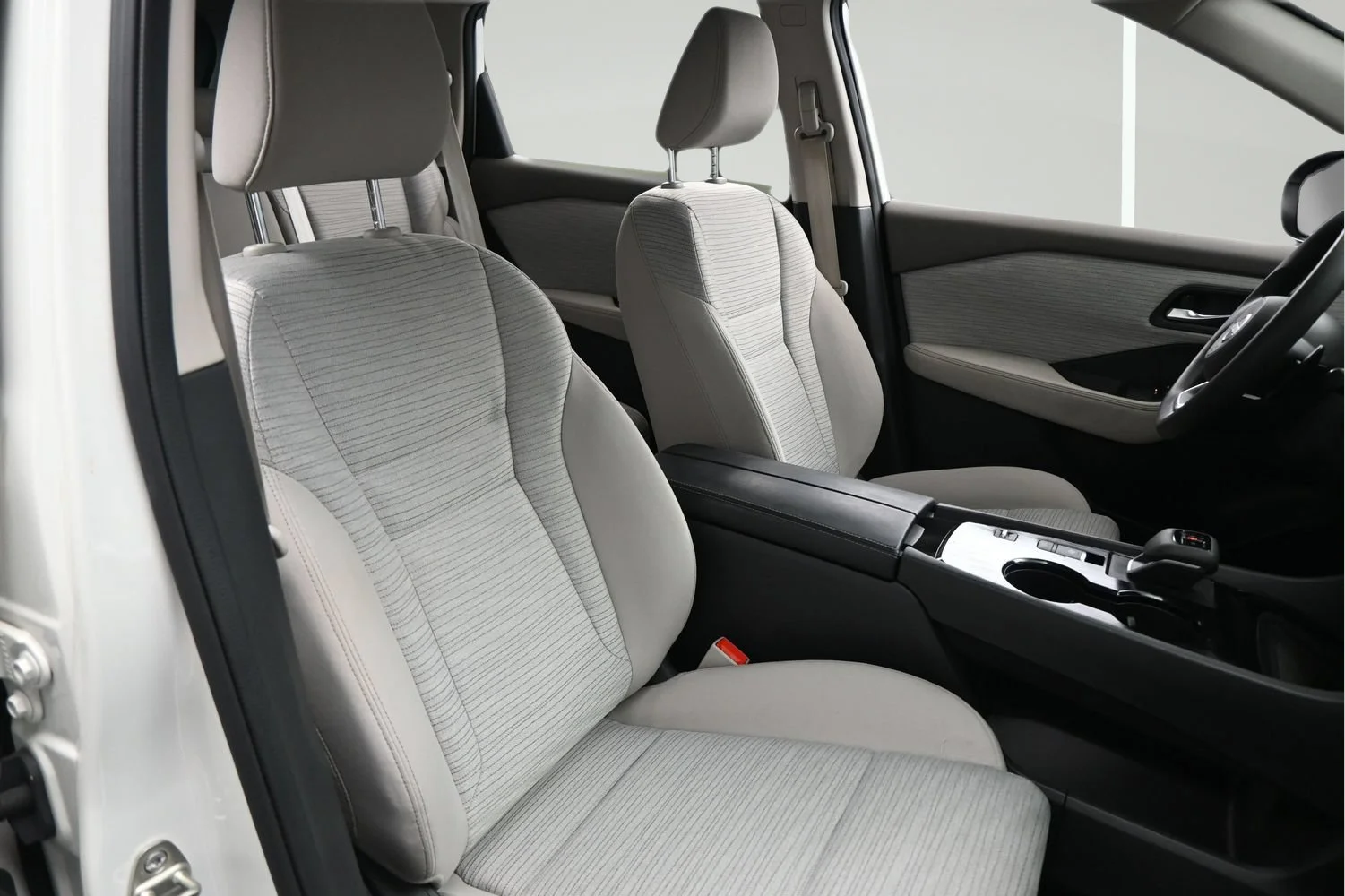 Certified Used 2023 Pearl White Tricoat Nissan SV image 14