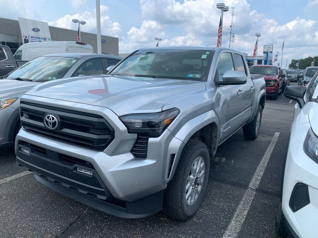 Used 2024 Silver Toyota SR5 image 5