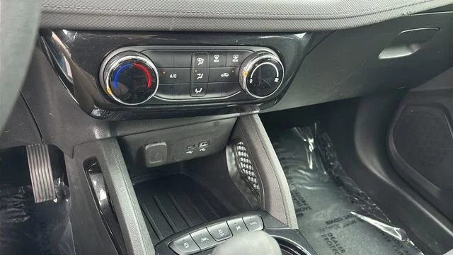 Used 2025 Marina Blue Metallic Chevrolet LT image 32