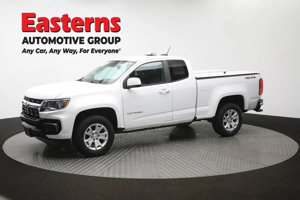 Used 2022 White Chevrolet LT image 60