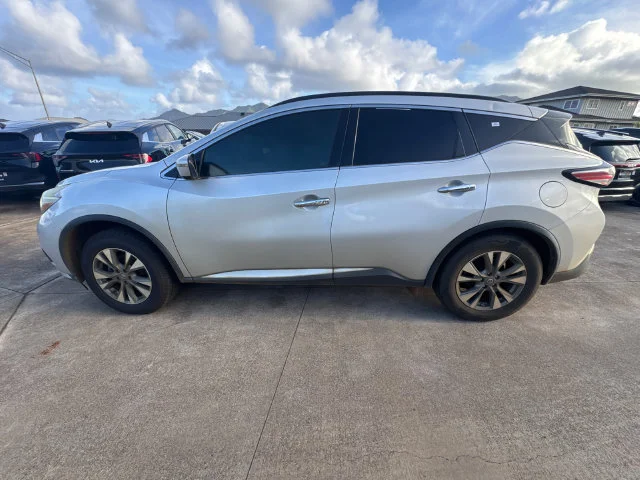 Used 2018 Silver Nissan SV image 4