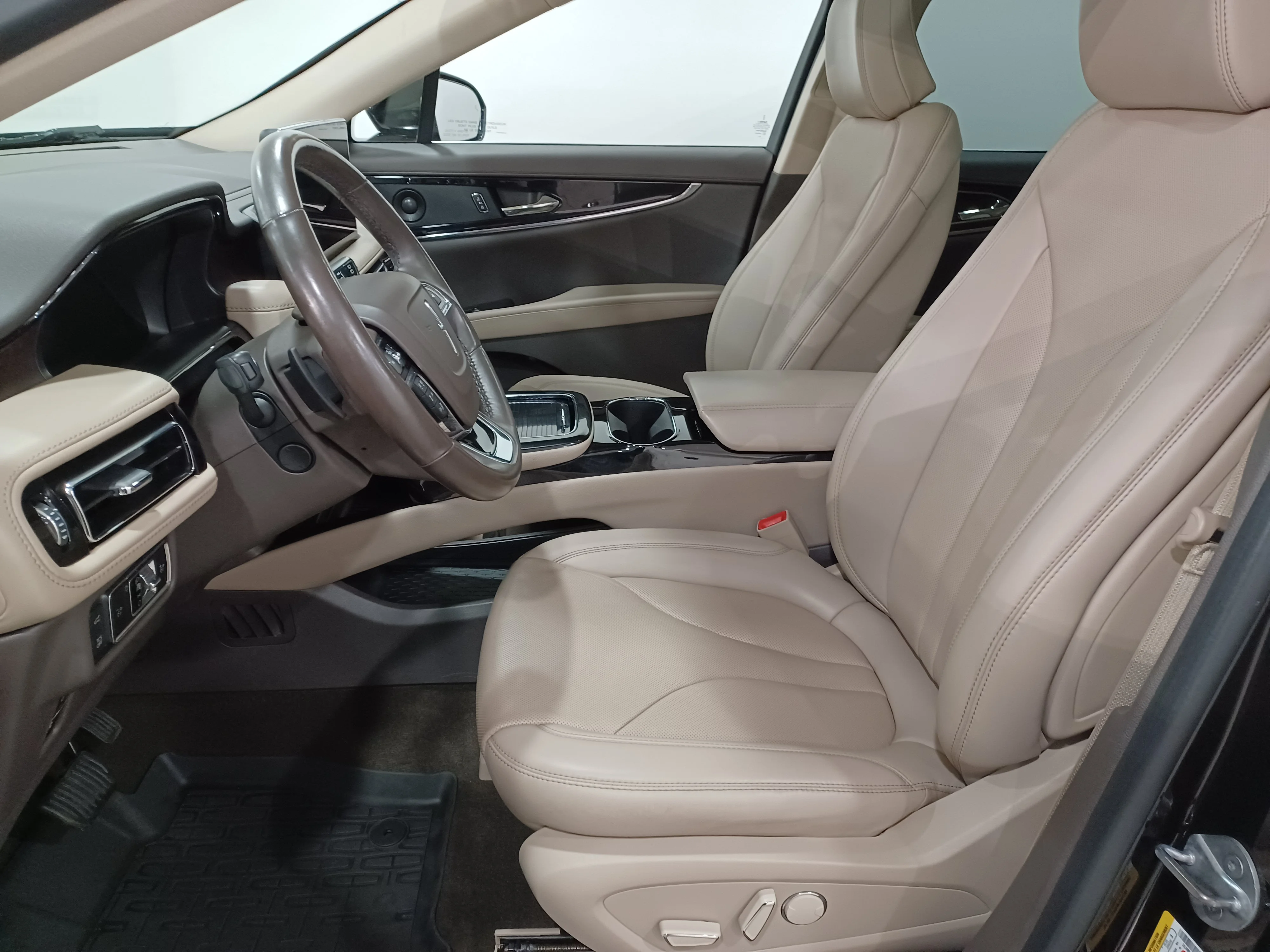 Certified Used 2023 Infinite Black Metallic Lincoln Reserve AWD*Adaptive Cruise | Remote Start | Nav | 360 Cam | Cooled Leather | Pano Roof | Htd Wheel image 10