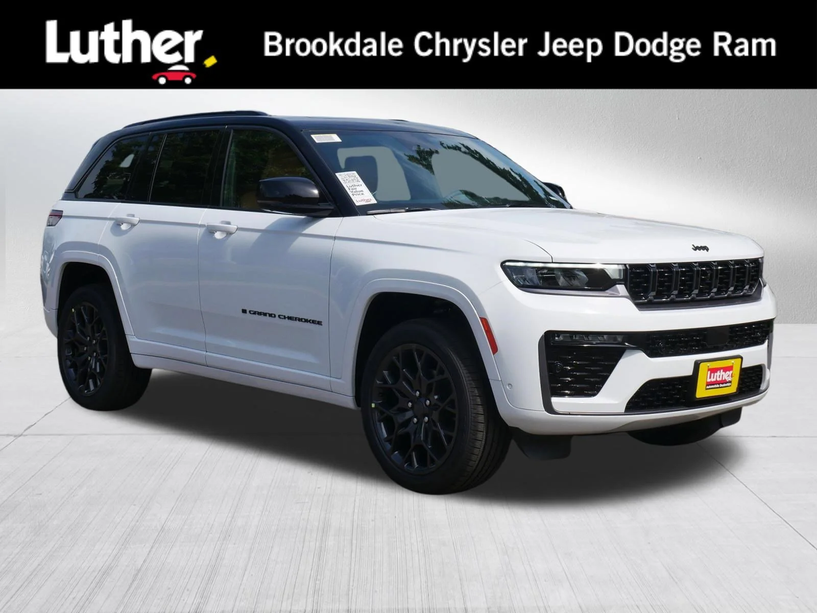 2026 Jeep Grand Cherokee Summit 4x4's photo