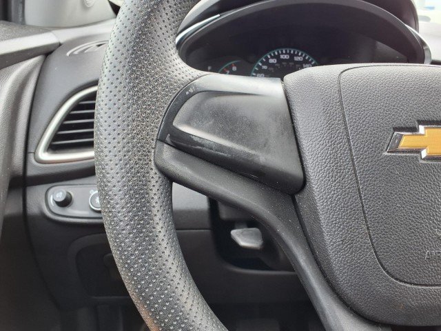 Used 2020 SUMMIT WHITE Chevrolet LS image 16