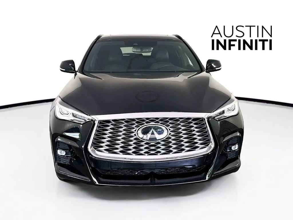 Certified Used 2022 Black INFINITI LUXE image 2
