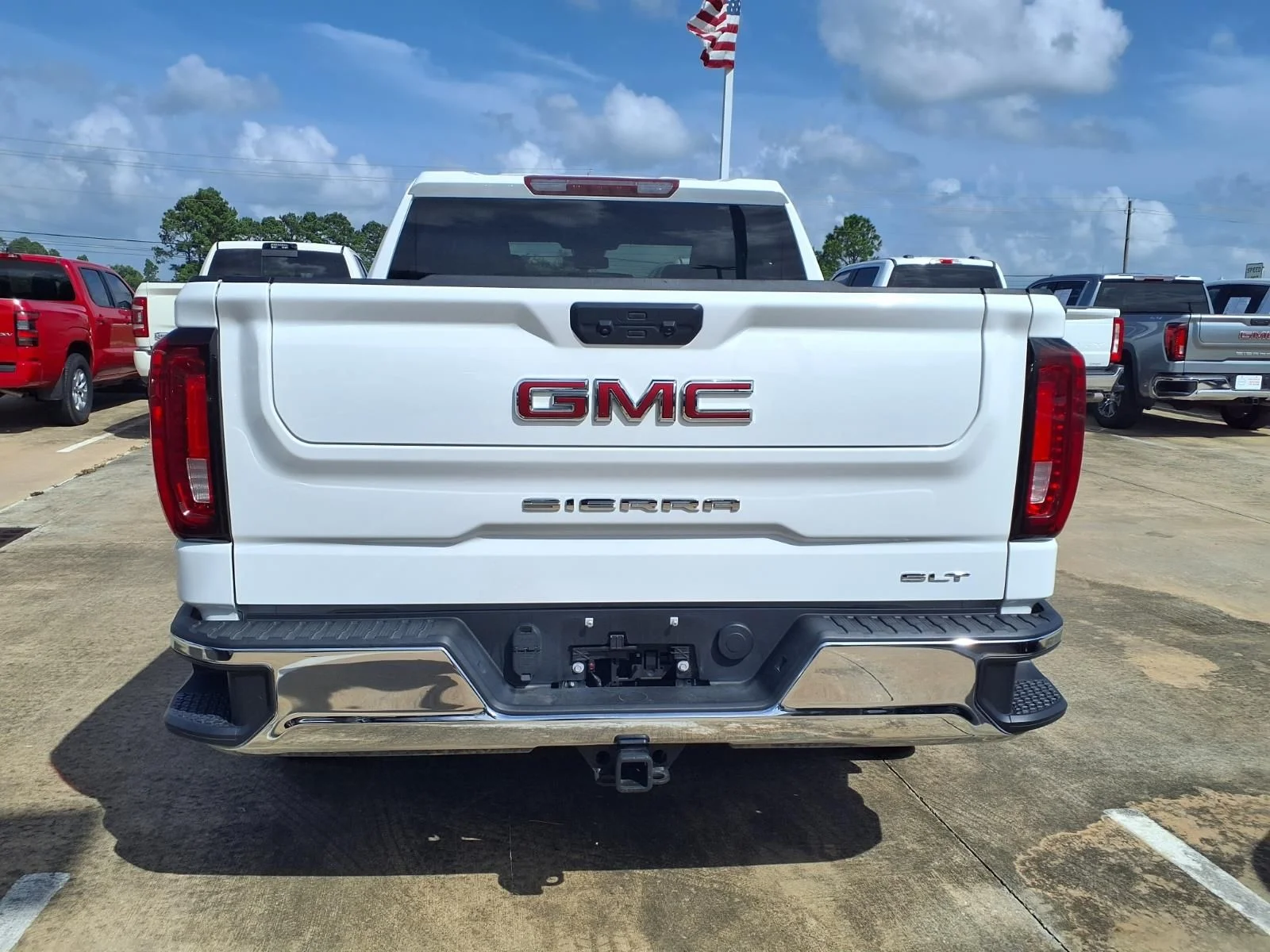 Used 2024 White GMC SLT image 6