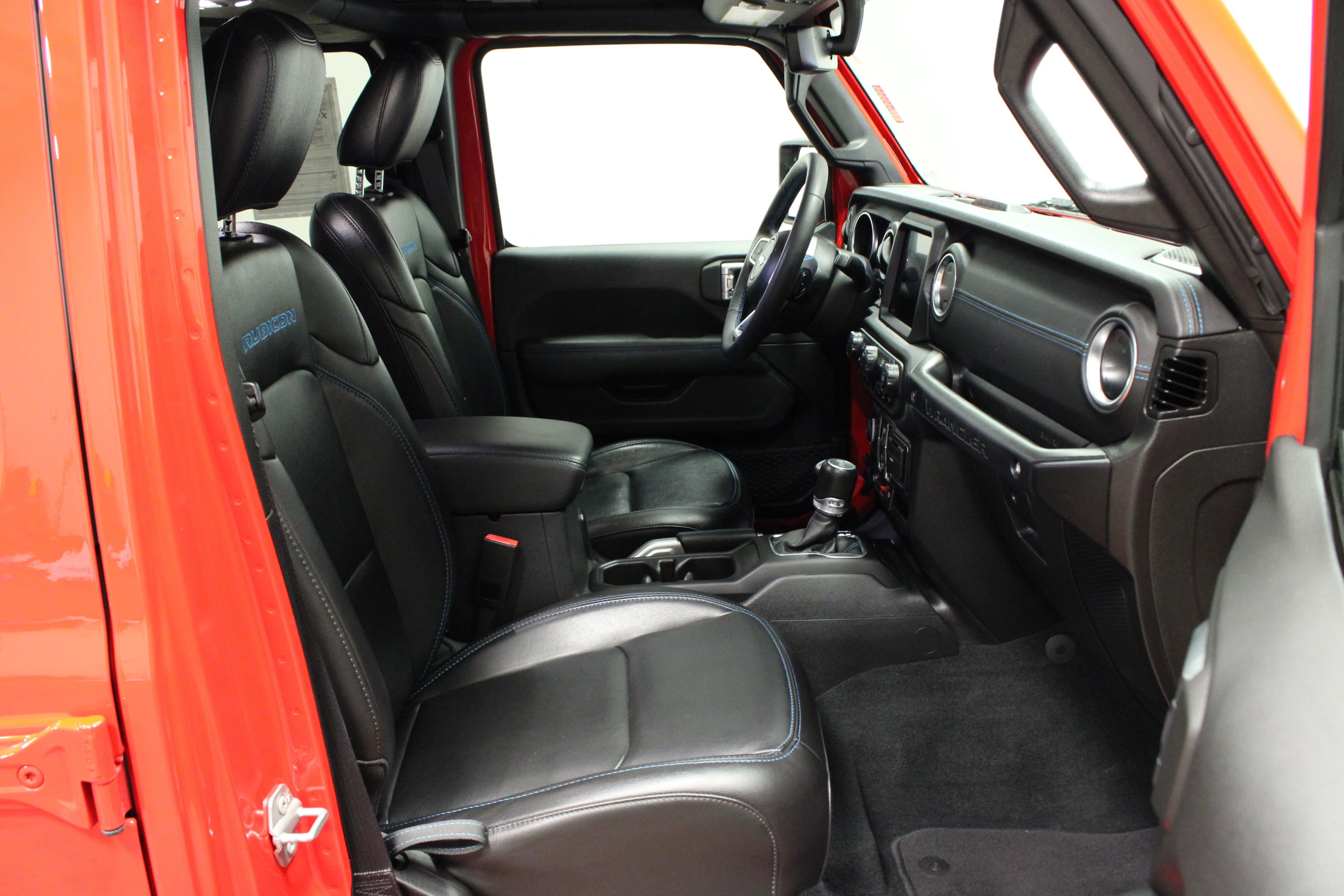 Used 2023 Firecracker Red Clearcoat Jeep Rubicon image 15