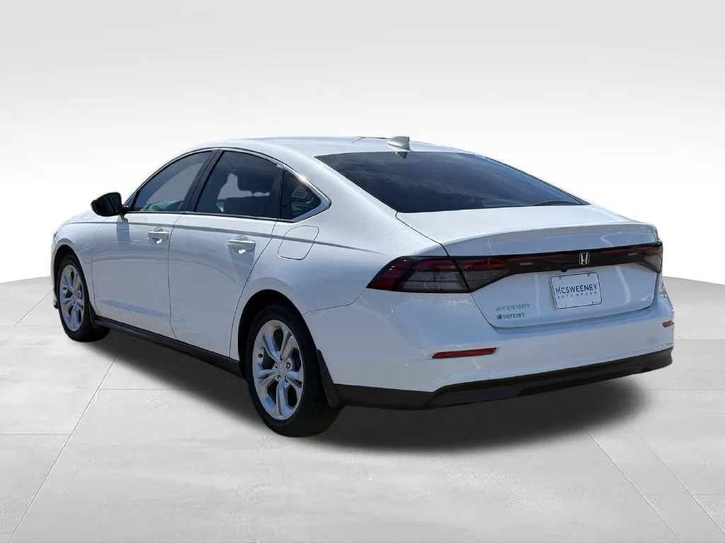 Used 2025 White Honda LX image 3