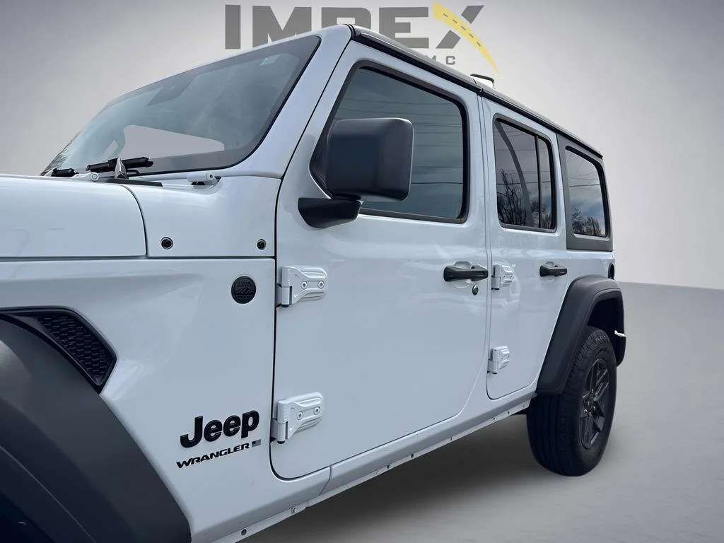 Used 2025 White Jeep Sport S image 35