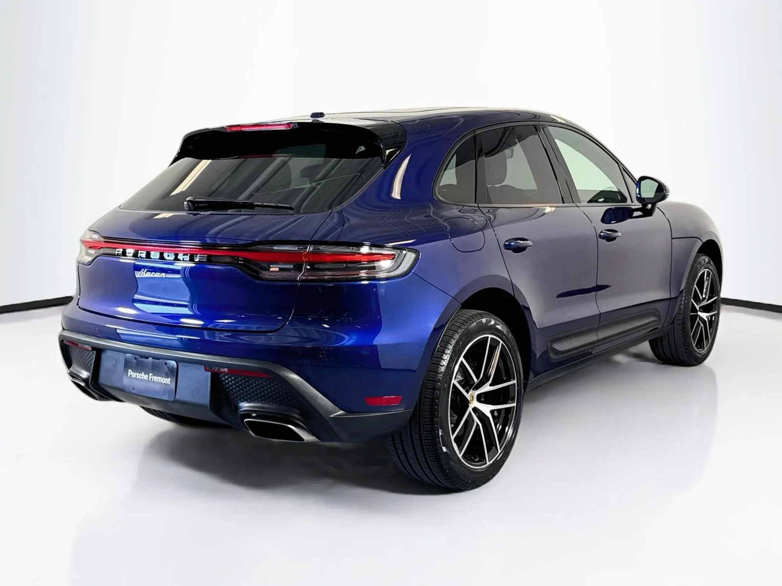 Certified Used 2026 Gentian Blue Metallic Porsche  image 9