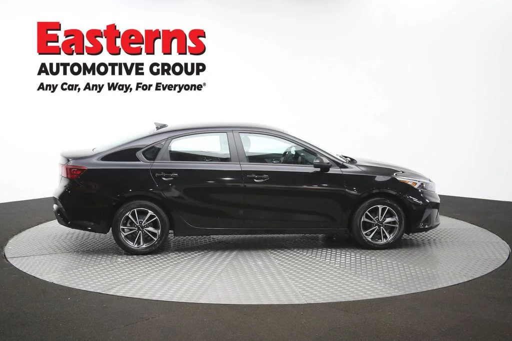 Used 2023 Black Kia LXS image 44