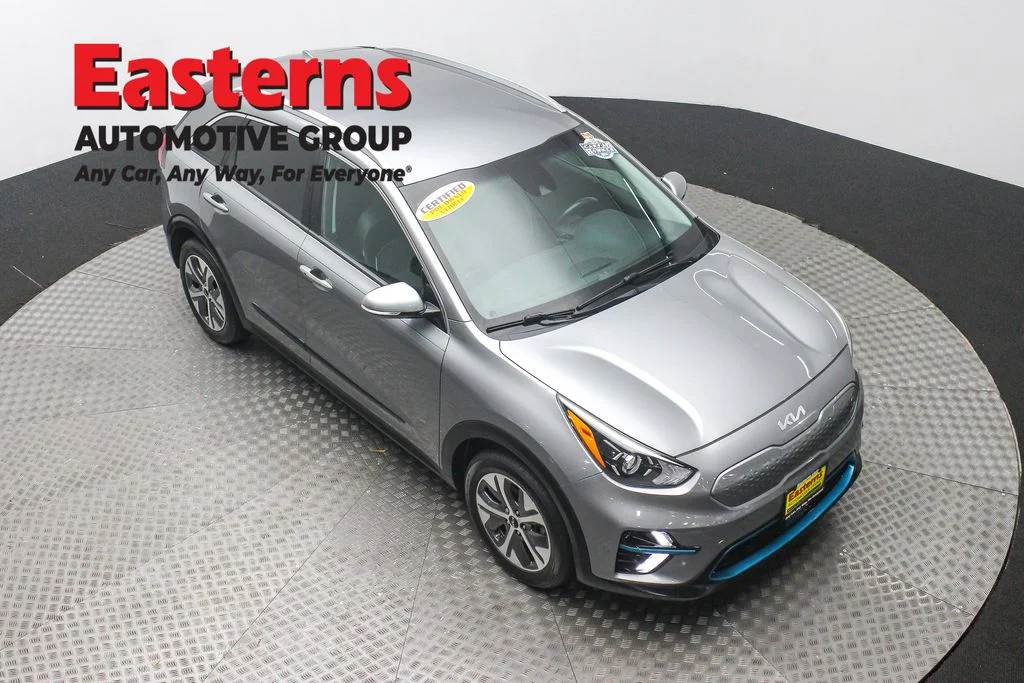 Used 2022 Gray Kia EX image 3