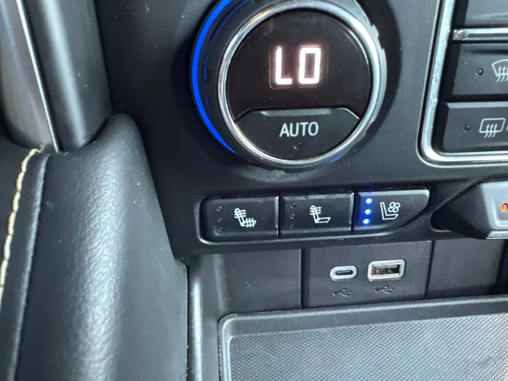 Used 2024 Black Chevrolet Premier image 25