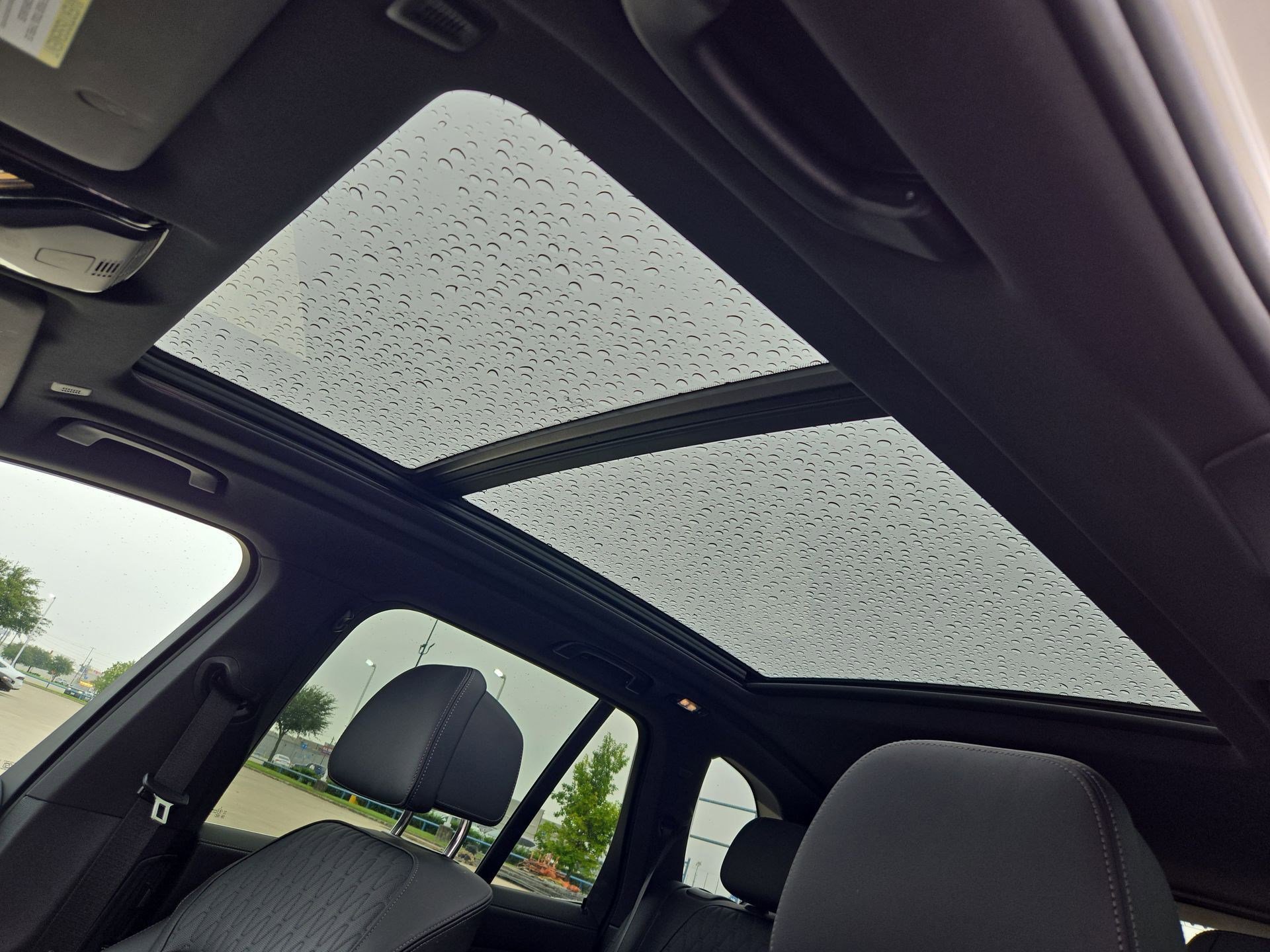 Used 2025 Alpine White BMW xDrive50e image 16