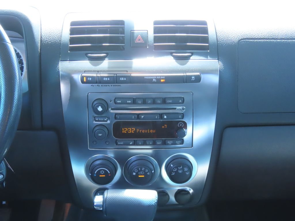 Used 2006 Boulder Gray Metallic Hummer  image 8