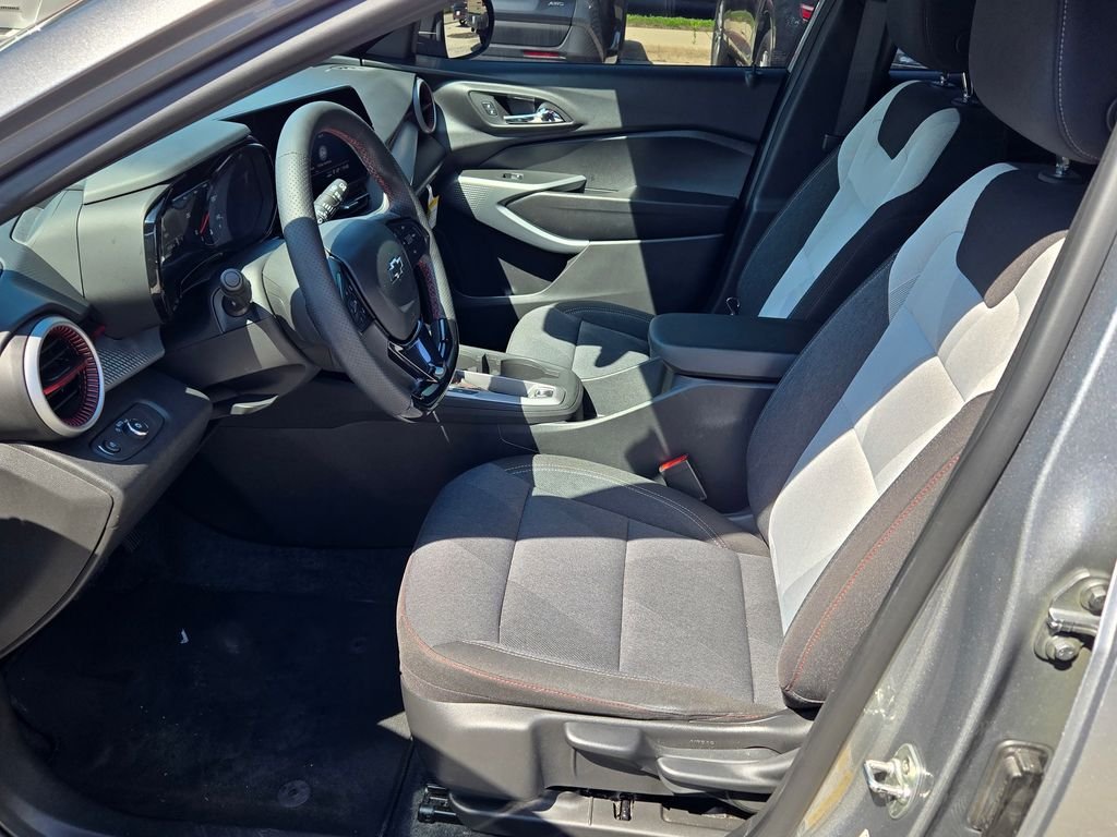 2024 Chevrolet Trax RS - Photo 29