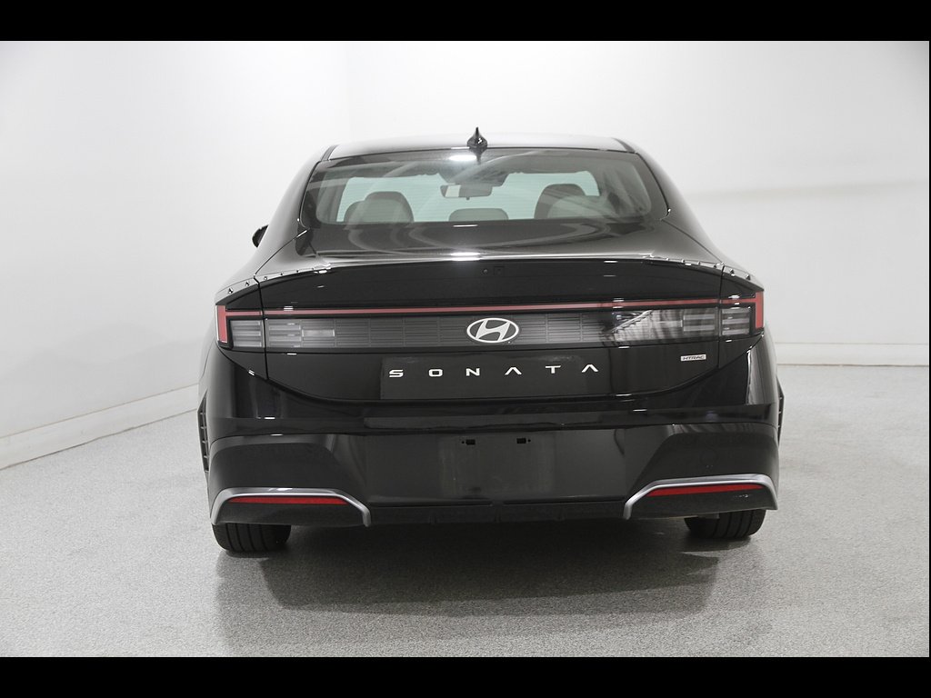 Used 2026 Abyss Black Pearl Hyundai SEL Sport image 20