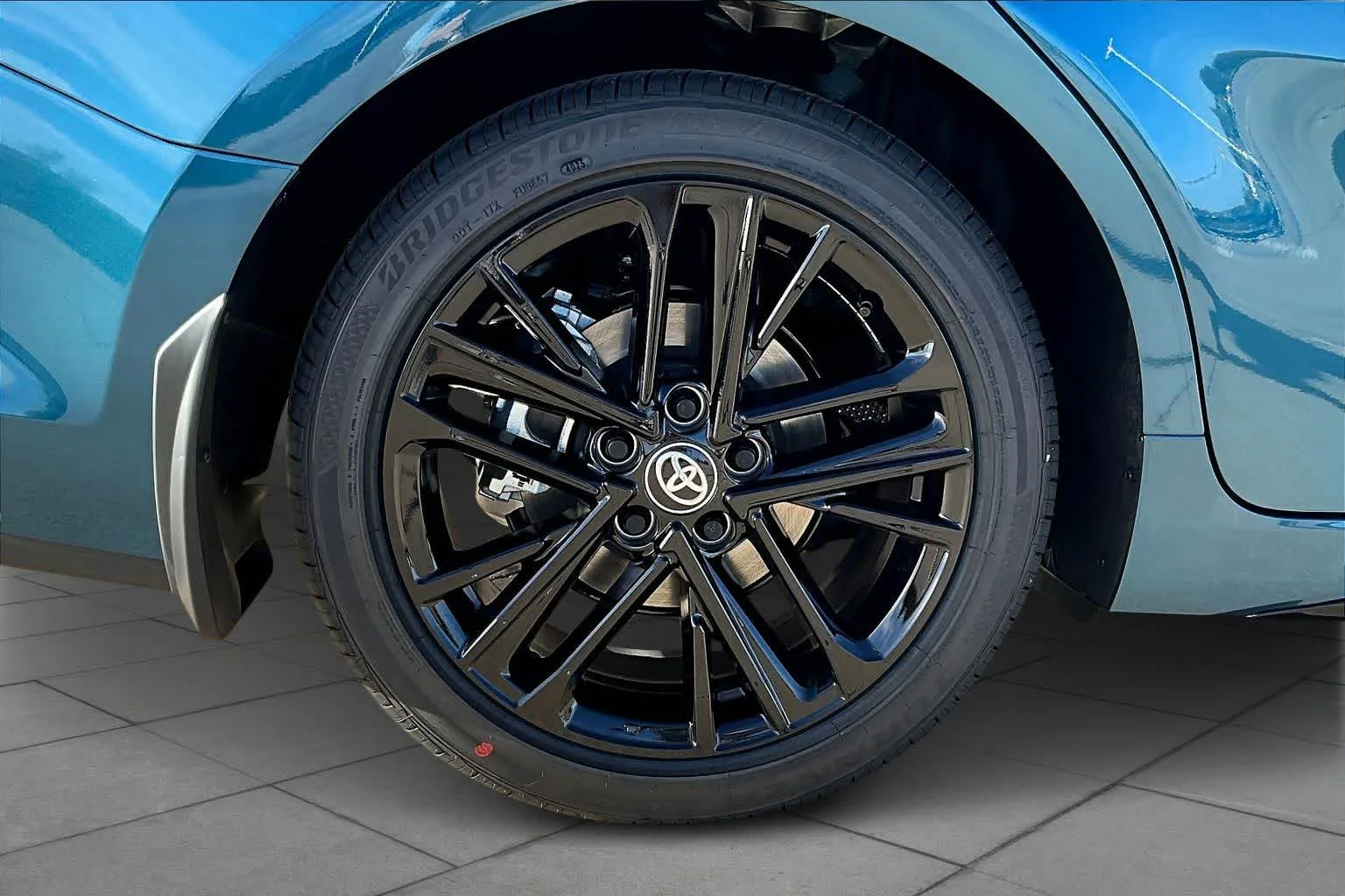 2026 Toyota Camry SE - Photo 11