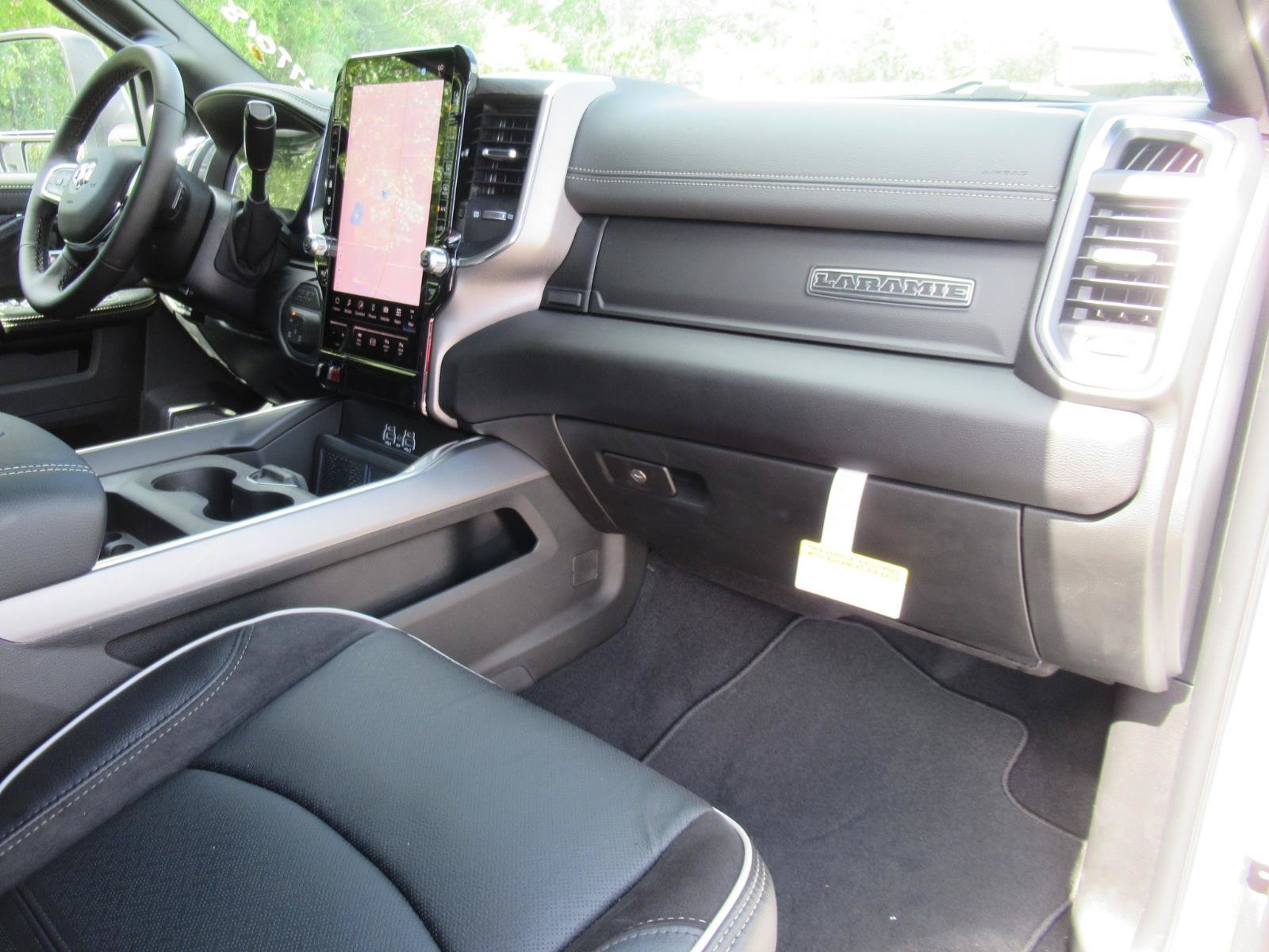 New 2027 Bright White Clear-Coat Exterior Paint RAM Laramie image 11