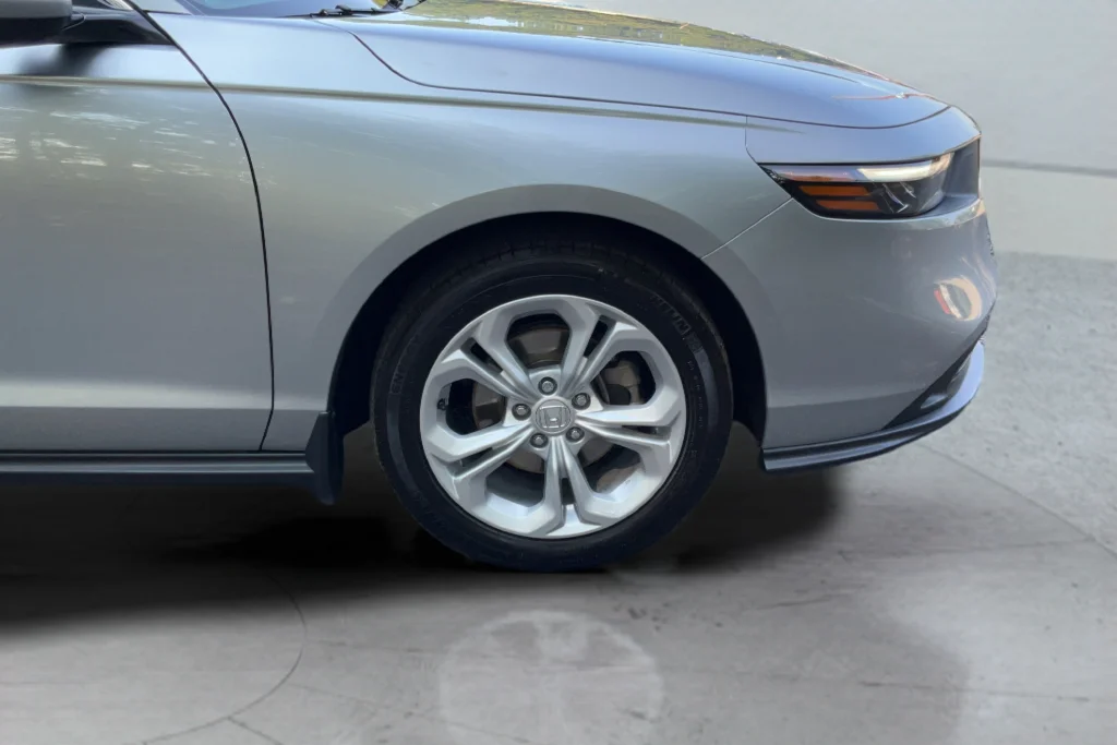2025 Honda Accord LX - Photo 32