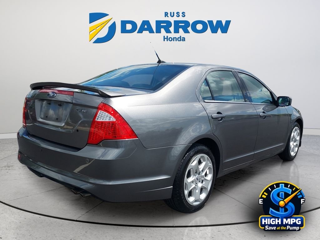 Used 2010 Gray Ford SE image 5