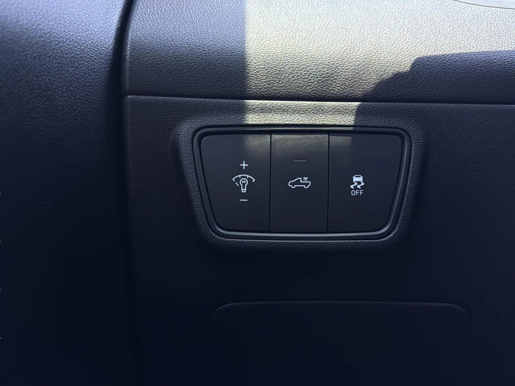 Used 2022 Blue / Stone Hyundai SEL image 17