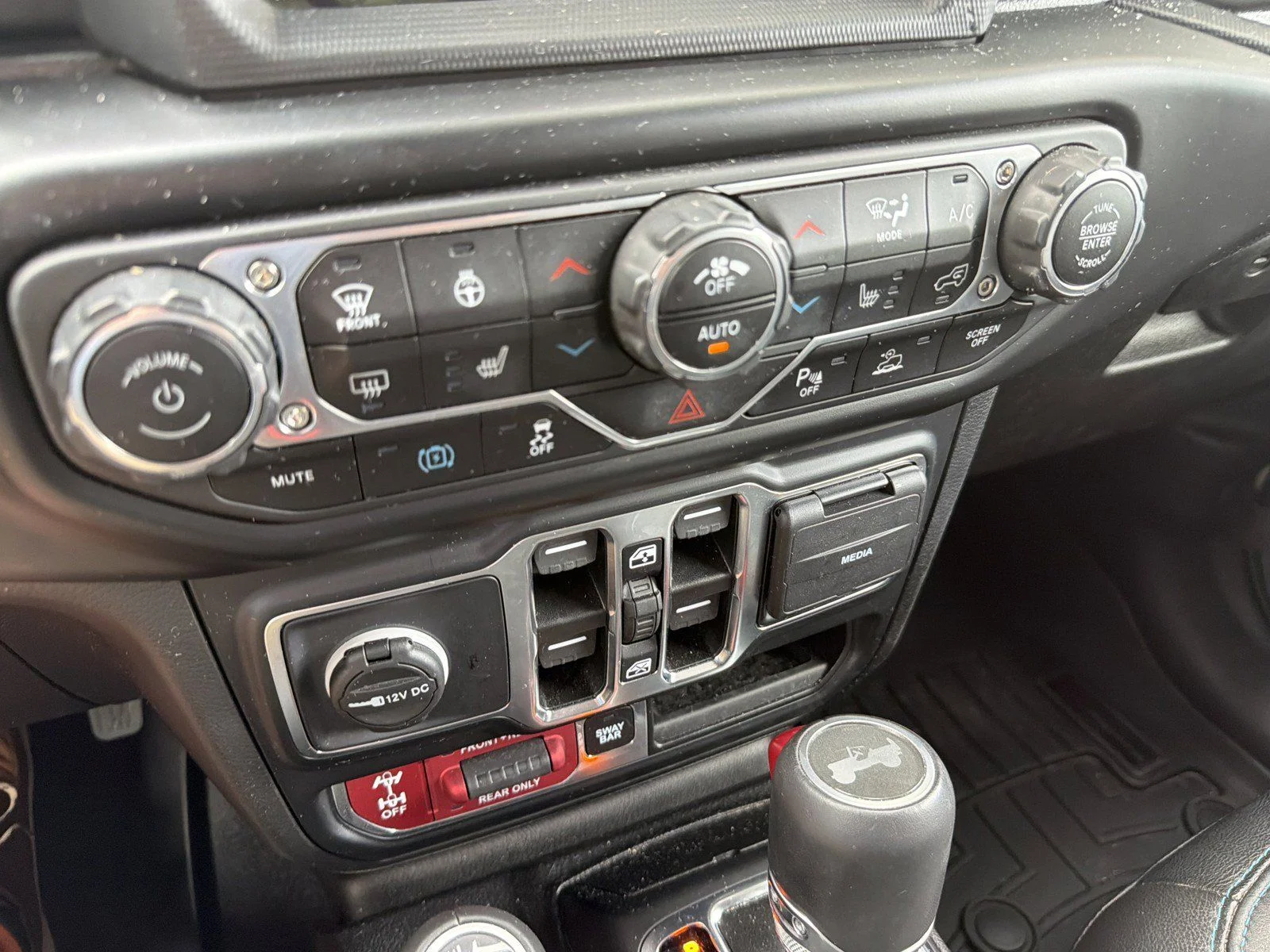 Used 2022 Gray Jeep Unlimited Rubicon 4xe image 32