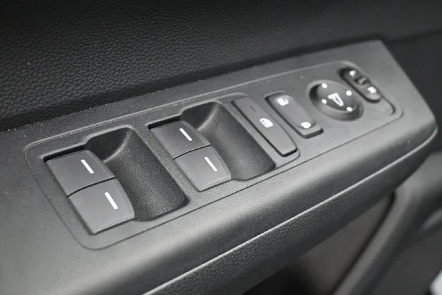 2025 Honda CR-V Sport-L - Photo 28