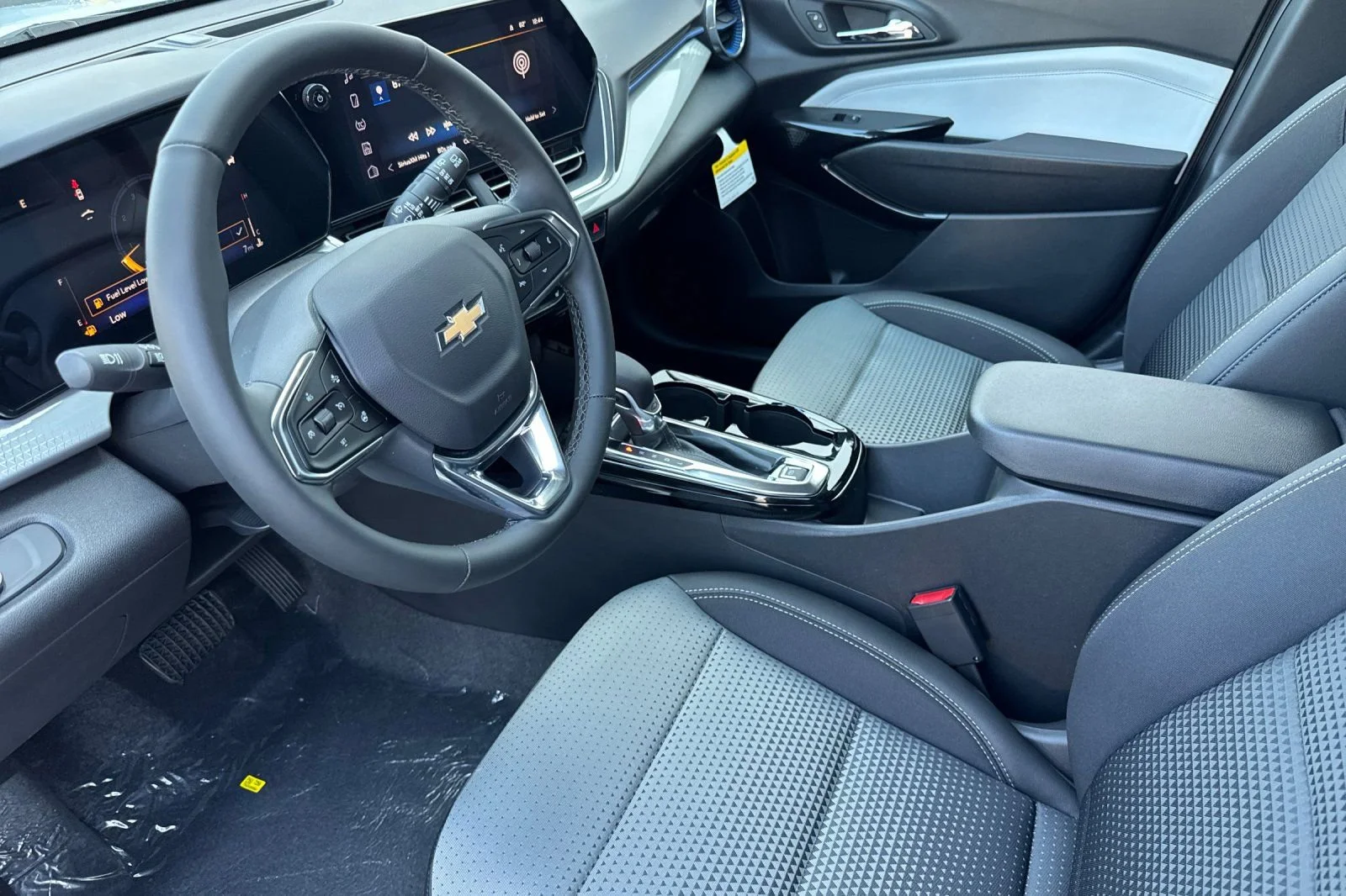 2026 Chevrolet Trax LT - Photo 9