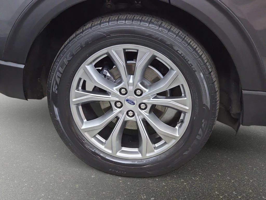 Used 2020 Gray Ford XLT image 34