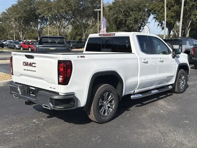 New 2026 Summit White GMC SLE image 4