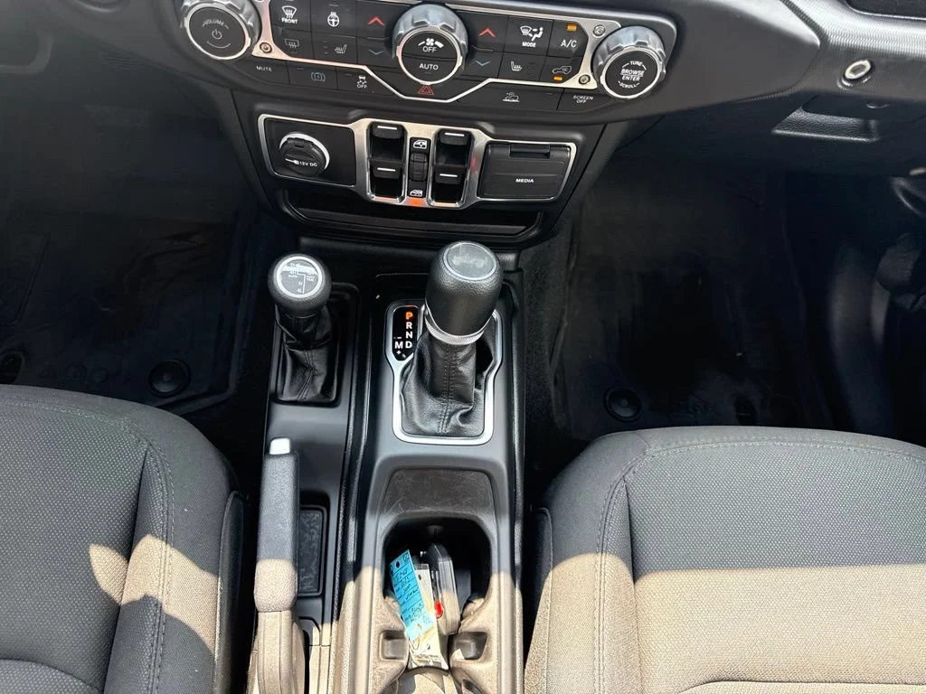 Used 2023 Black Jeep  image 16