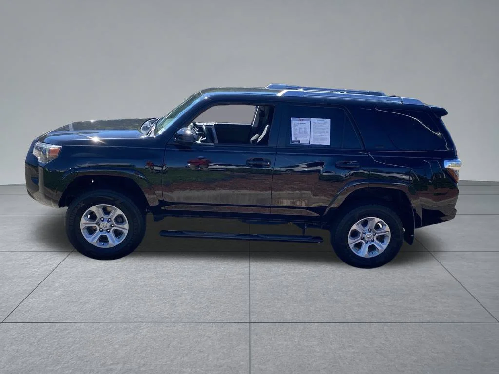 Used 2017 Black Toyota SR5 image 3