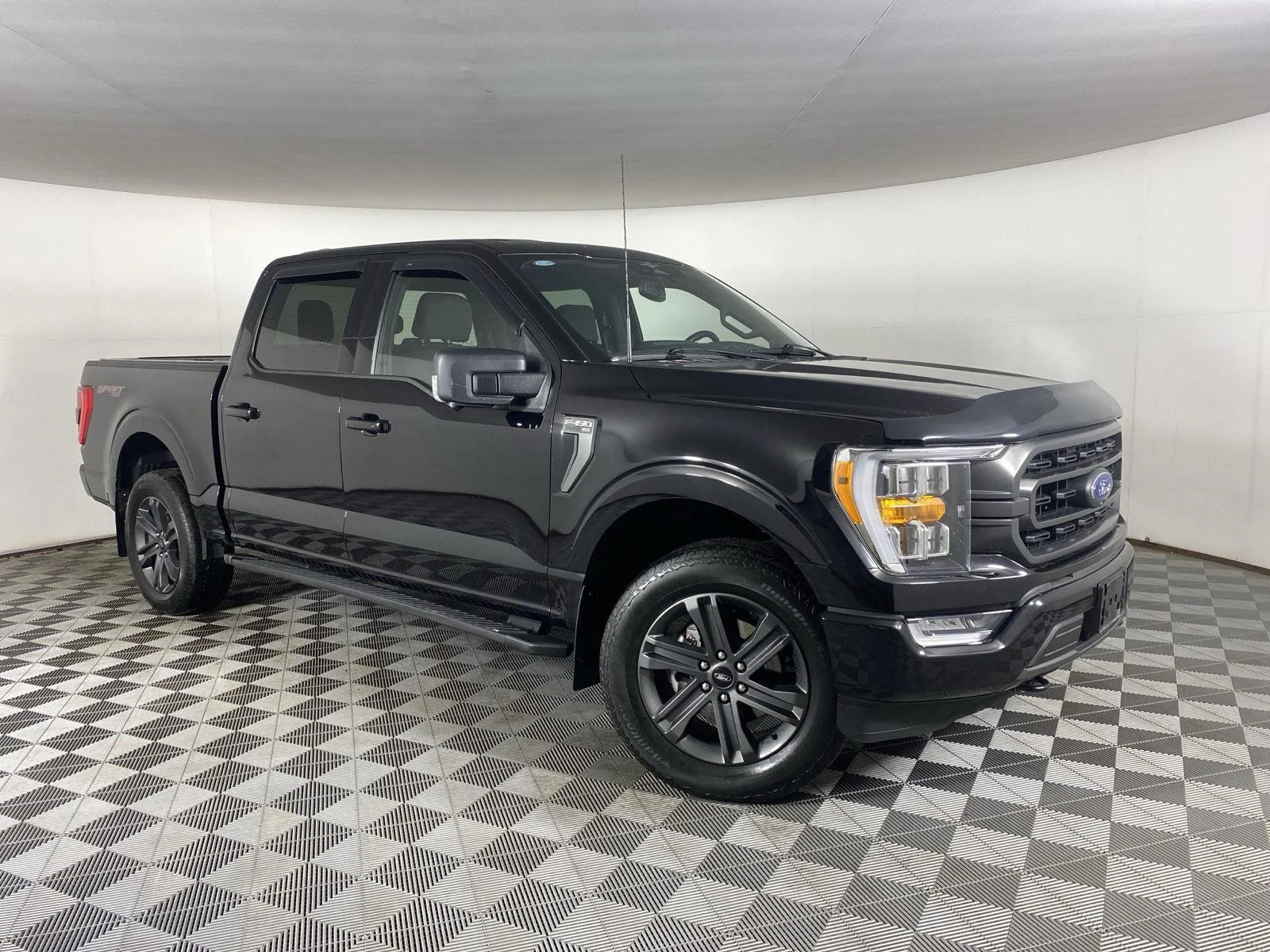 Used 2023 Agate Black Ford XLT image 11