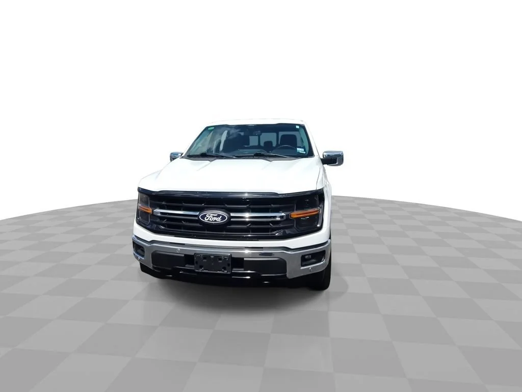 Used 2024 White Ford XLT image 3