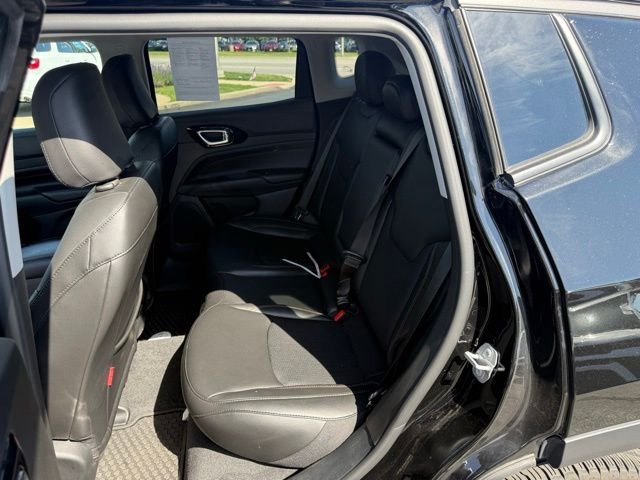 Certified Used 2022 Diamond Black Jeep Trailhawk image 9
