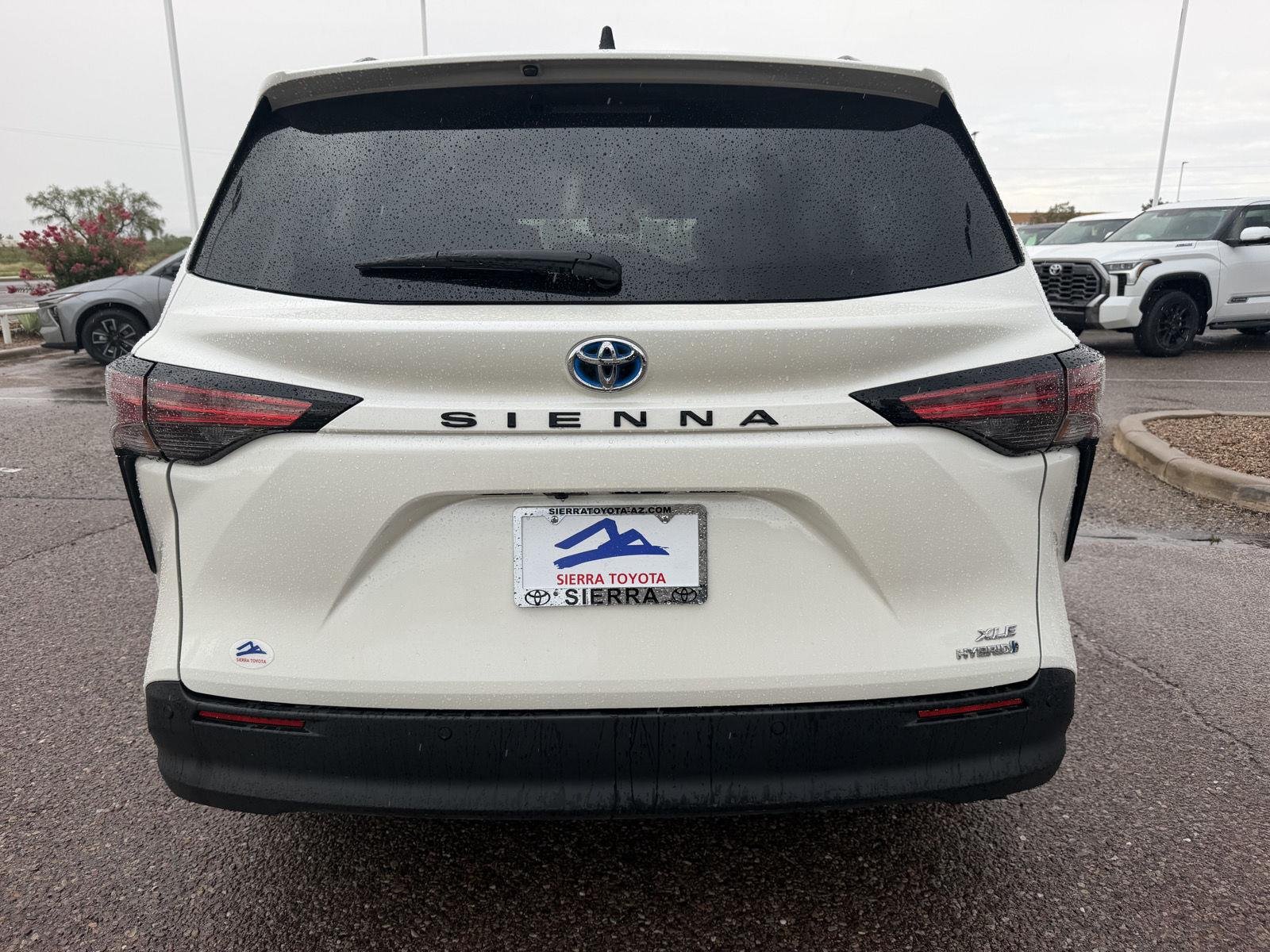 Used 2021 Blizzard Pearl Toyota XLE image 4