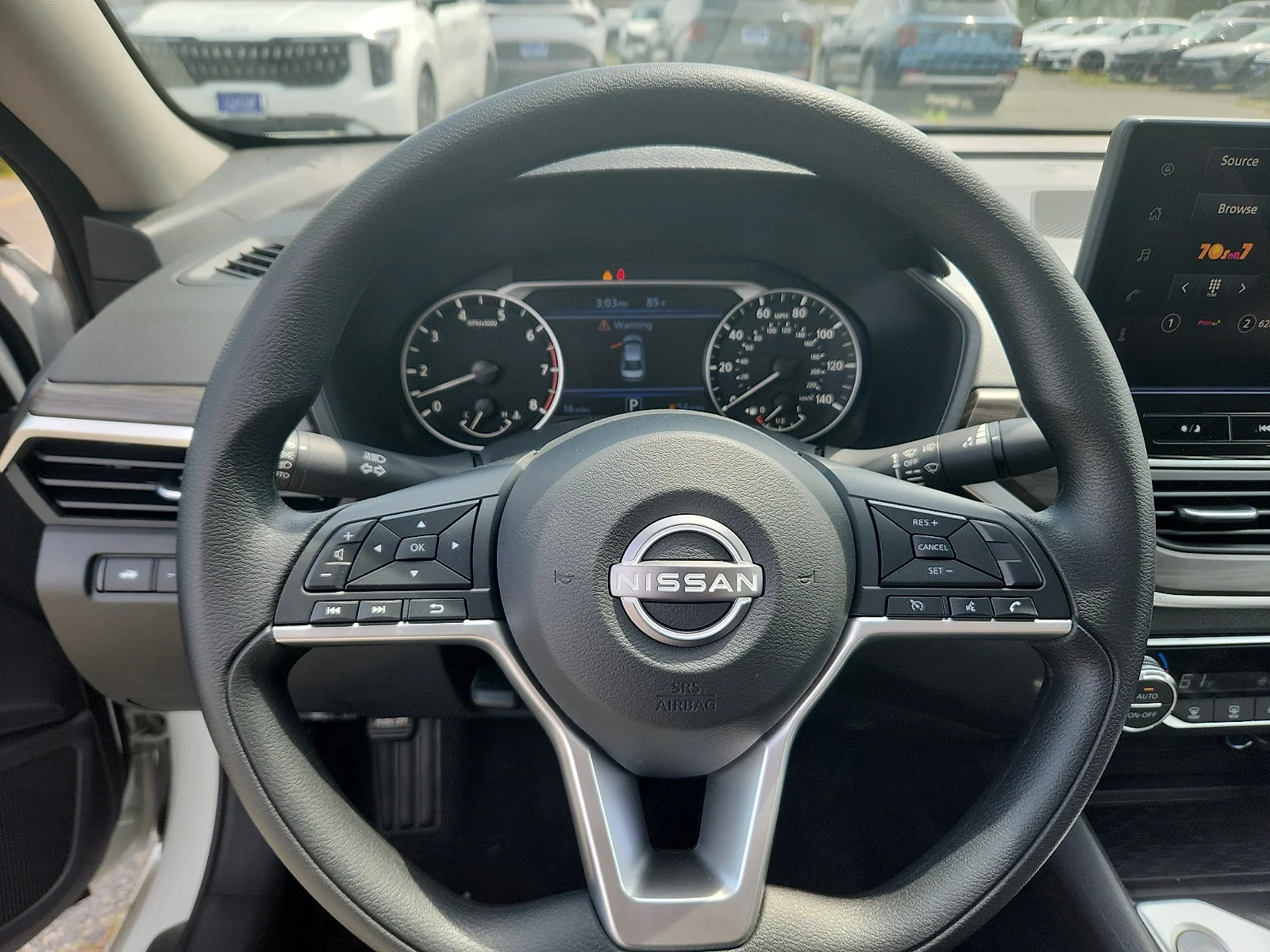 New 2026 White Nissan 2.5 SV image 17