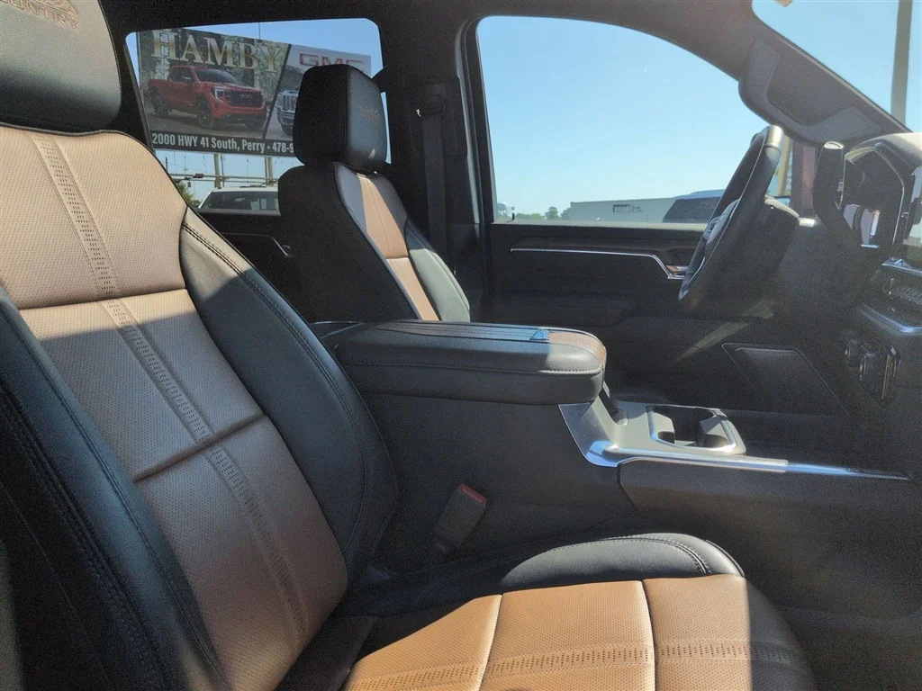 Used 2025 Radiant Red Tintcoat Chevrolet High Country image 29