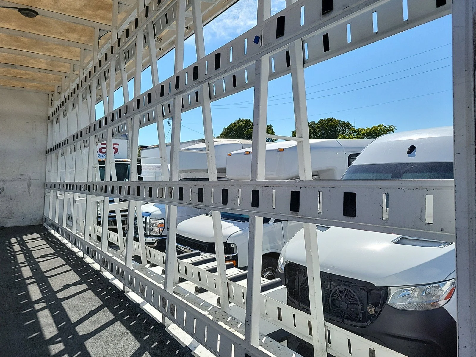 Used 2019 White Freightliner  image 11