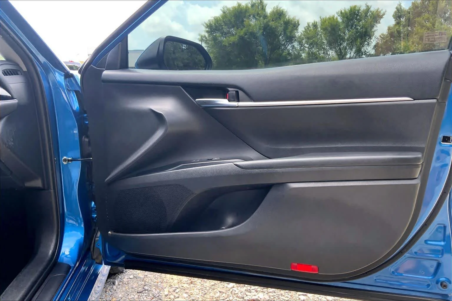 2020 Toyota Camry LE - Photo 23