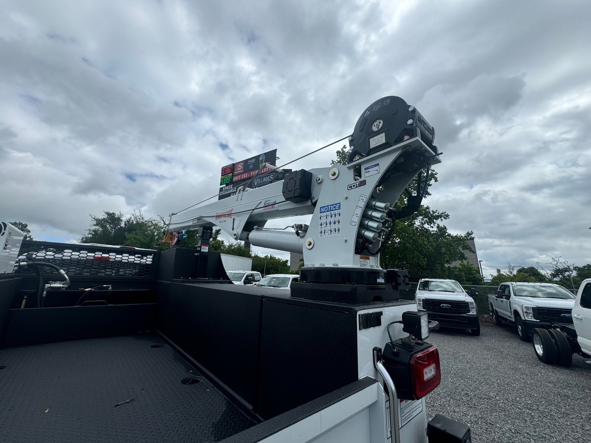 New 2026 Oxford White Ford F-550® XL image 24