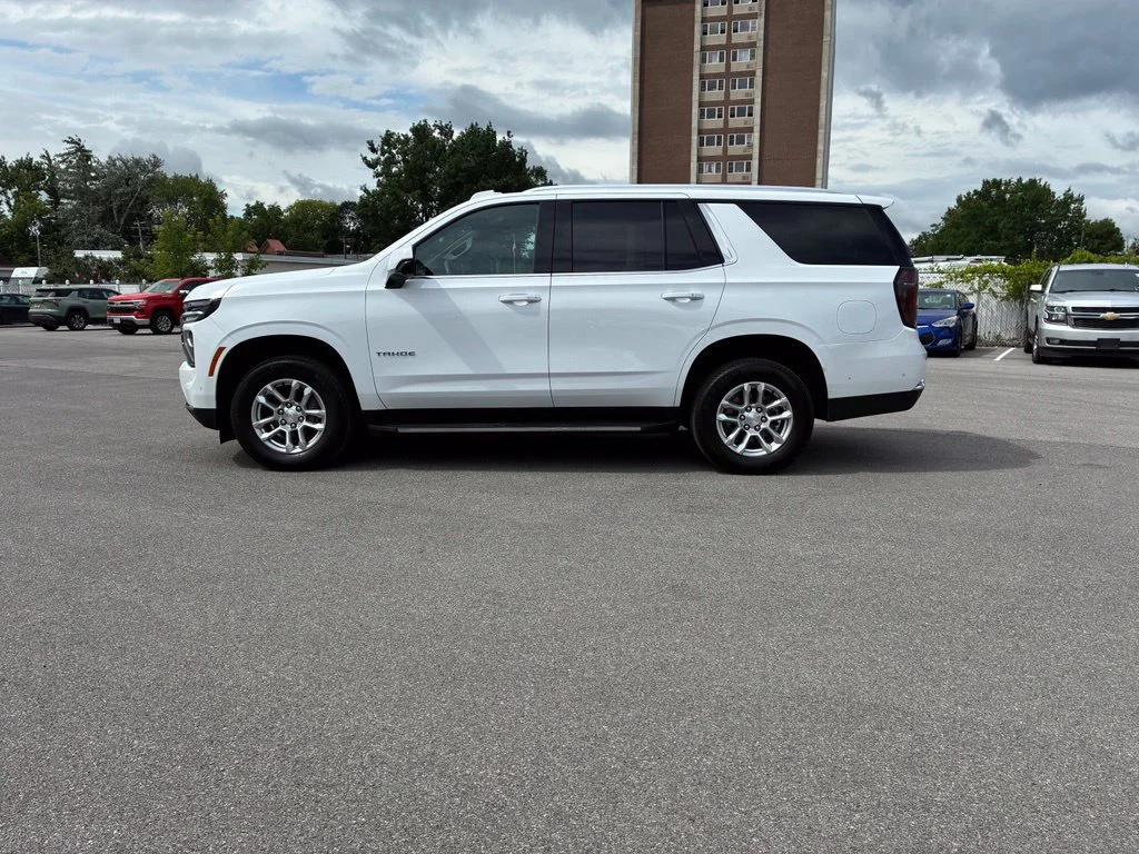 Used 2025 Summit White Chevrolet LT image 70