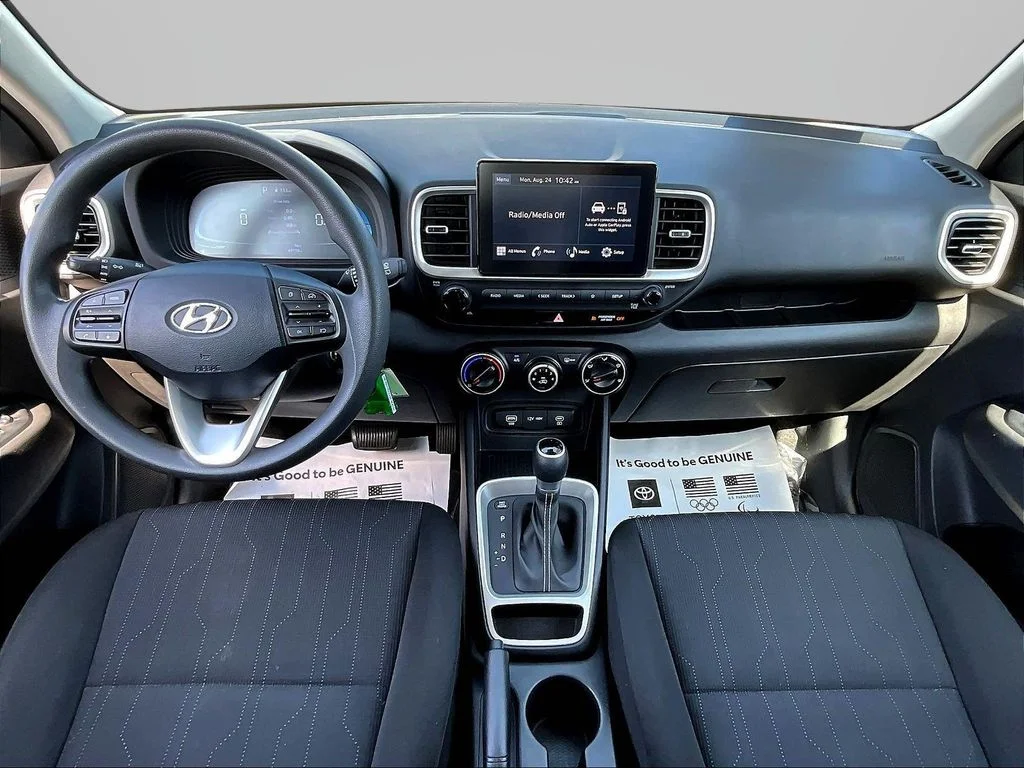 Certified Used 2023 Gray Hyundai SE image 7