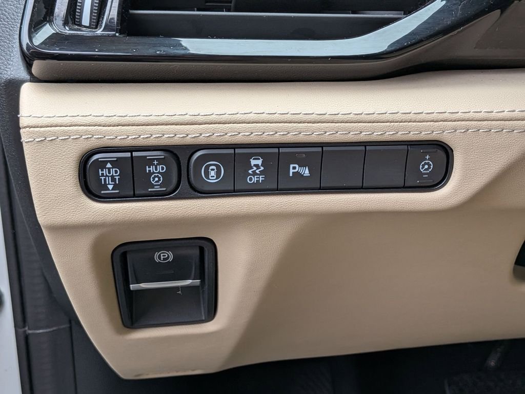 Used 2023  Acura Advance image 19
